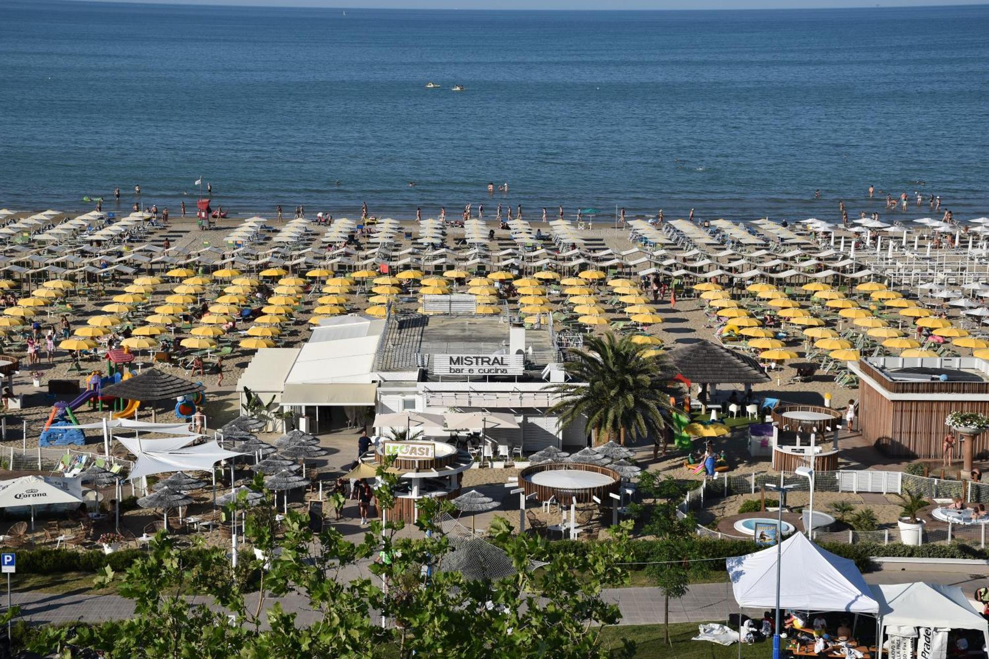 Hotel Los Angeles - Fronte Mare Риччоне Экстерьер фото