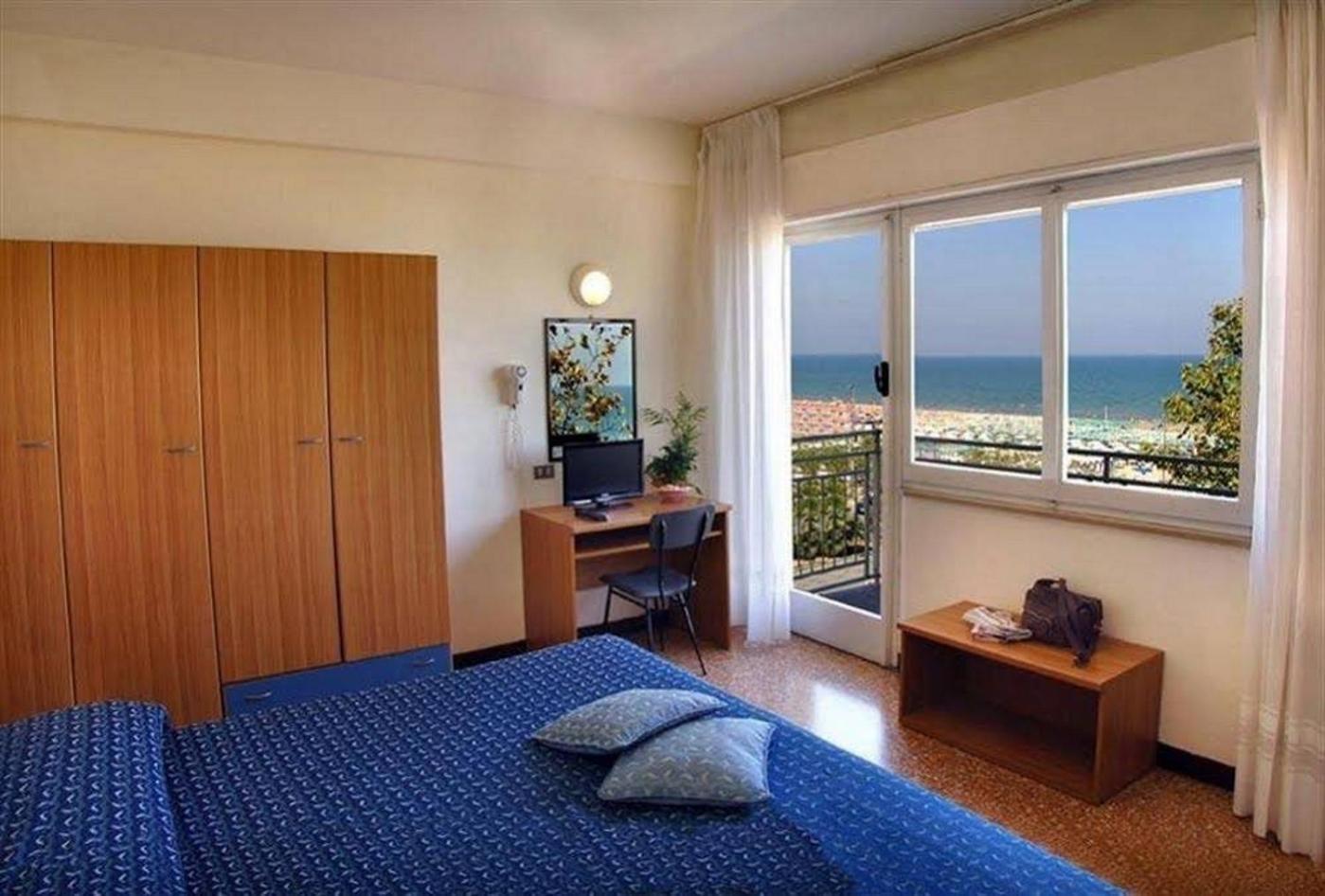 Hotel Los Angeles - Fronte Mare Риччоне Экстерьер фото