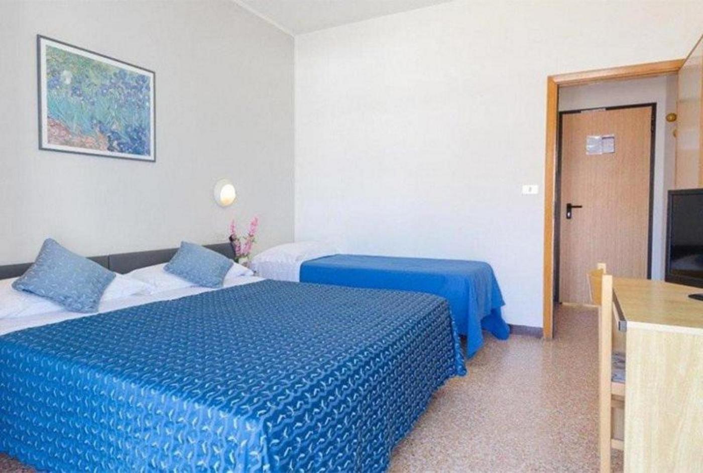 Hotel Los Angeles - Fronte Mare Риччоне Экстерьер фото