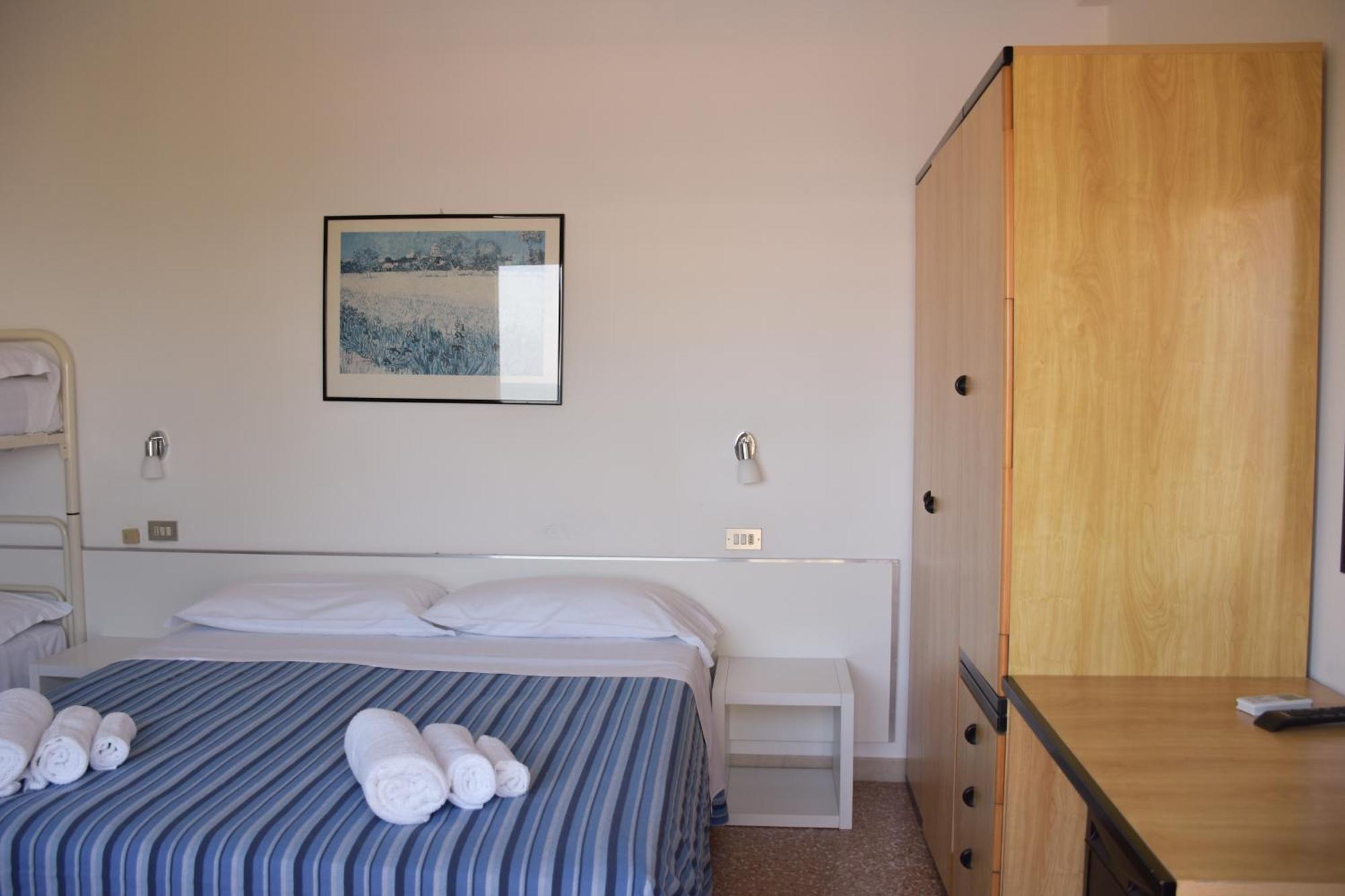 Hotel Los Angeles - Fronte Mare Риччоне Экстерьер фото