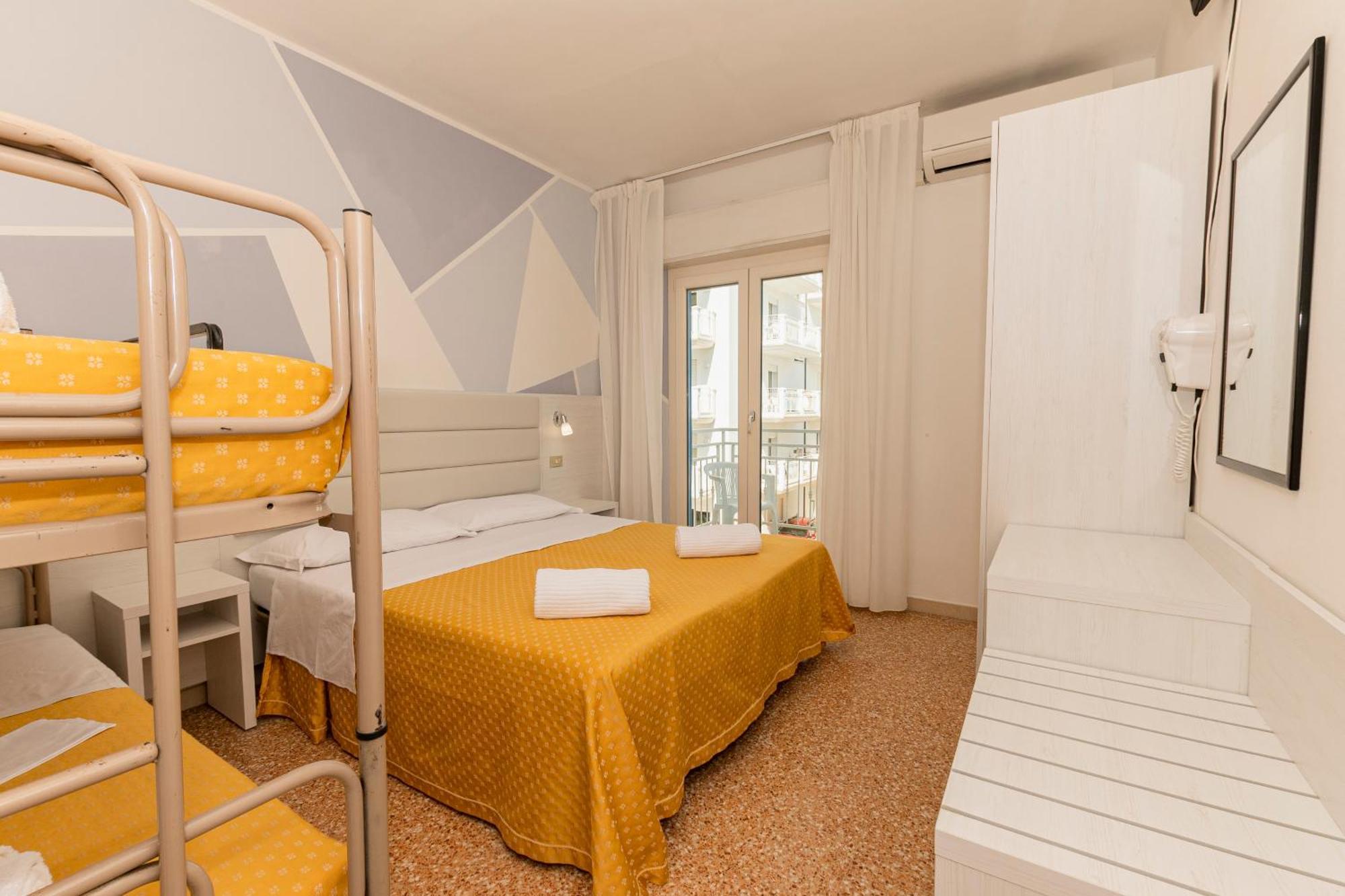 Hotel Los Angeles - Fronte Mare Риччоне Экстерьер фото